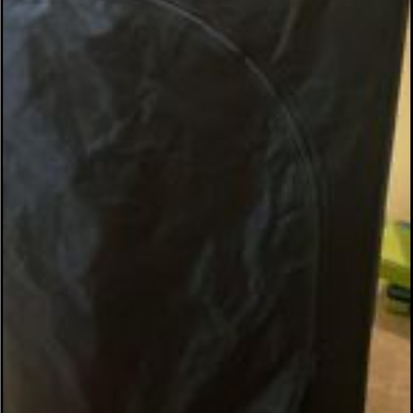 Never  been used grow tent - Picture 2 of 5